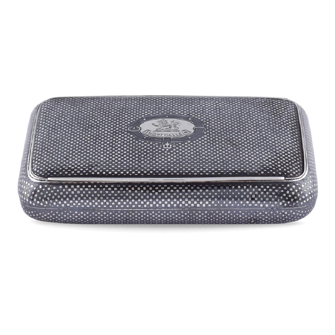 Silver snuff box Austria, 19th century peso 133 gr. (1 of 2)