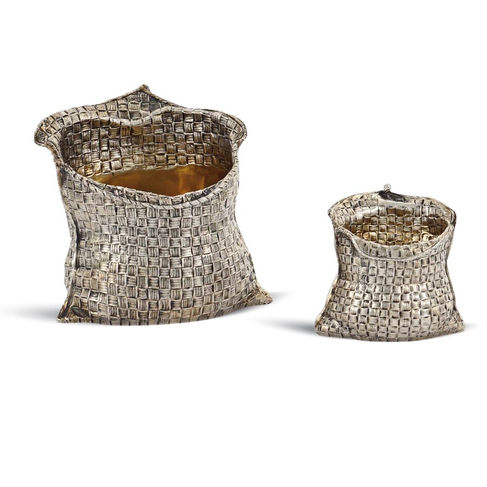 Pair of silver baskets Italy, 20th century weight 271 (1 of 1)