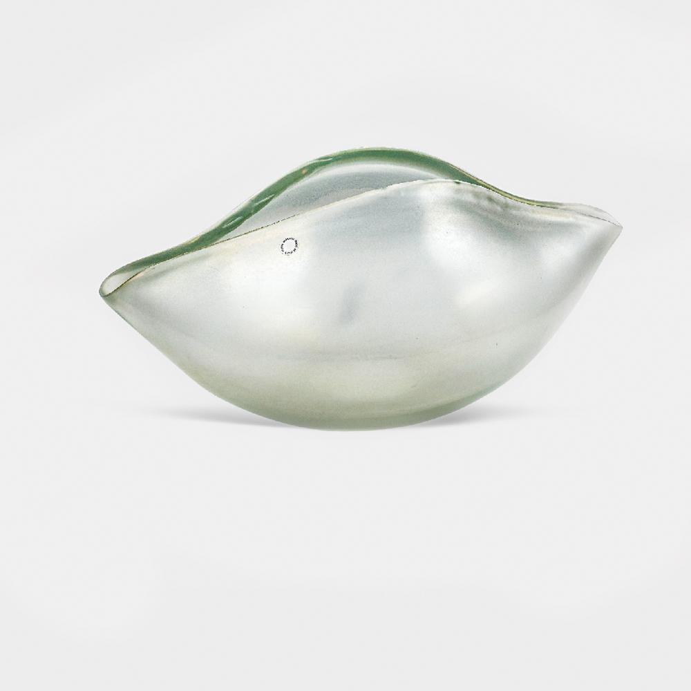Alejandro Ruiz, prod. Venini Murano, 2000 20x50 cm,.: iridescent glass Arausia vase, Venini 2000 signature, original labelLiterature: Franco Deboni, I vetri Venini Catalogo 1921-2007, Allemandi, Torino, 2007, tav. 371.