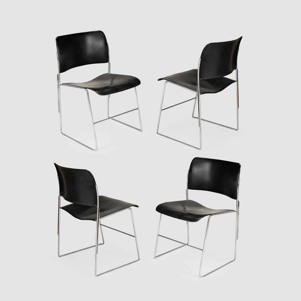 David Rowland, Howe prod. (4): USA, 1964, 76x45x50 cm., four 40/4 mod. stackable chairs in steel and painted metal, production label, wears