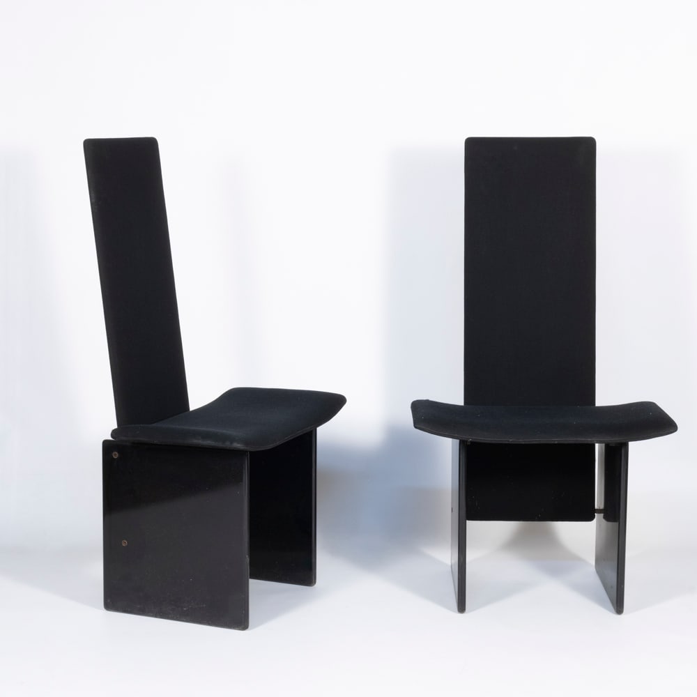 Kazuhide Takahama (Nobeoka 1930 - Bologna 2010): Prod. Simon Gavina, Italy, 1960/70s, 110x60x40 cm., pair of Kazuki nmod. chairs in wood and padded fabric, wears