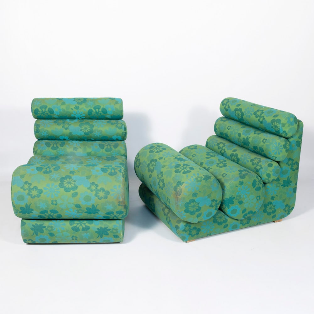 Italian manufacture: 1960/70s, 69x60x85 cm., Pair of armchairs in upholstered fabric and wood, slight wears