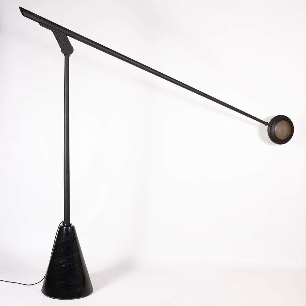 Hans von Klier (Repubblica Ceca 1934 - 2000): Prod. Bilumen, Italy, 80s, 210x220 cm., large Giraffe mod. adjustable floor lamp in painted metal, glass and marble base, slight wears