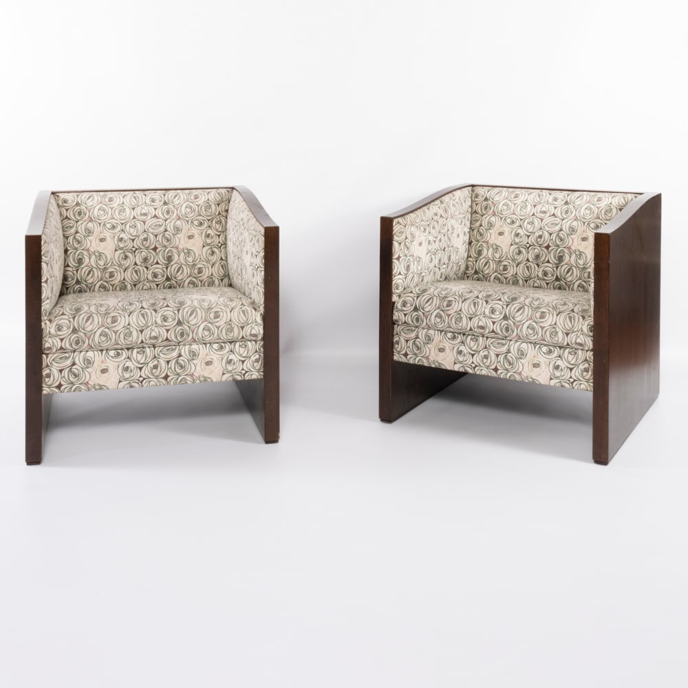 Charles Rennie Mackintosh (Glasgow 1868 - Londra 1928): Prod. Cassina (2), Italy, 1982, 70x67x66 cm., Pair of Argyle Set series armchairs in wood and upholstered fabric, production mark, wears