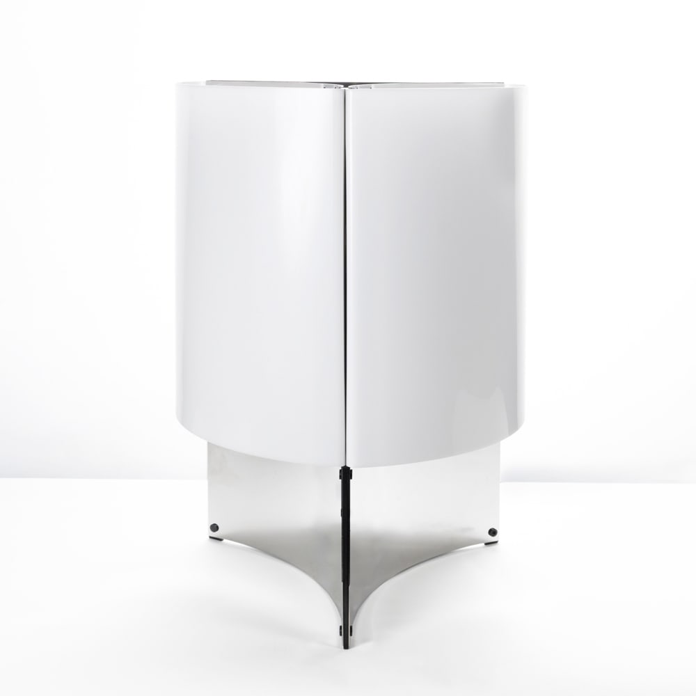 Massimo Vignelli (Milano 1931 - New York 2014): Prod. Arteluce, Italy, circa 1965, 45x29.5 cm., 526/P mod. table lamp in chromed metal and perspex, slight wearsLiterature: G. Gramigna, Repertorio del design italiano per l'arredamento domestico,