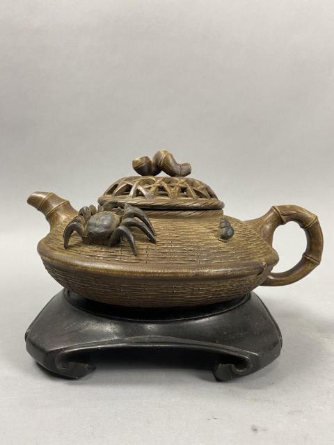 Chinese Master handmade Yixing teapot (1 of 6)