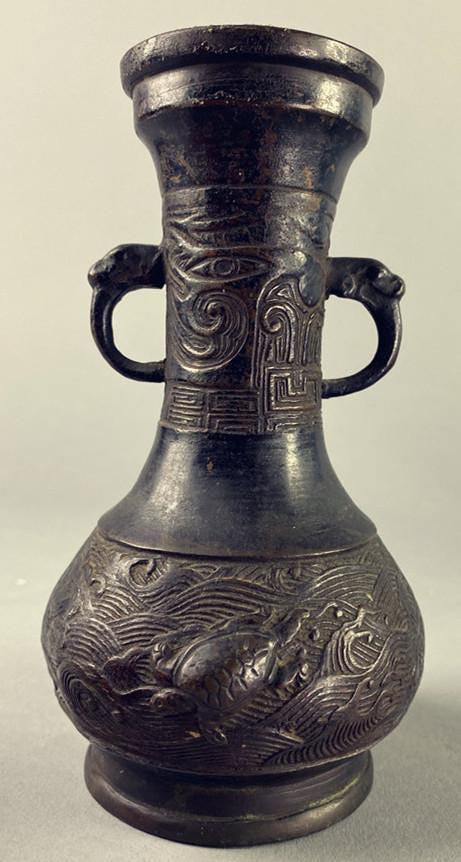 Late Ming Dynasty Copper kettle with double beast ears (1 of 3)