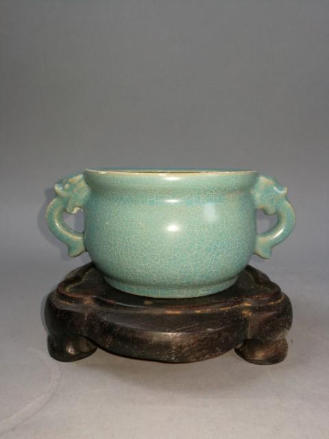 Douqing glazed double ear jar (1 of 4)