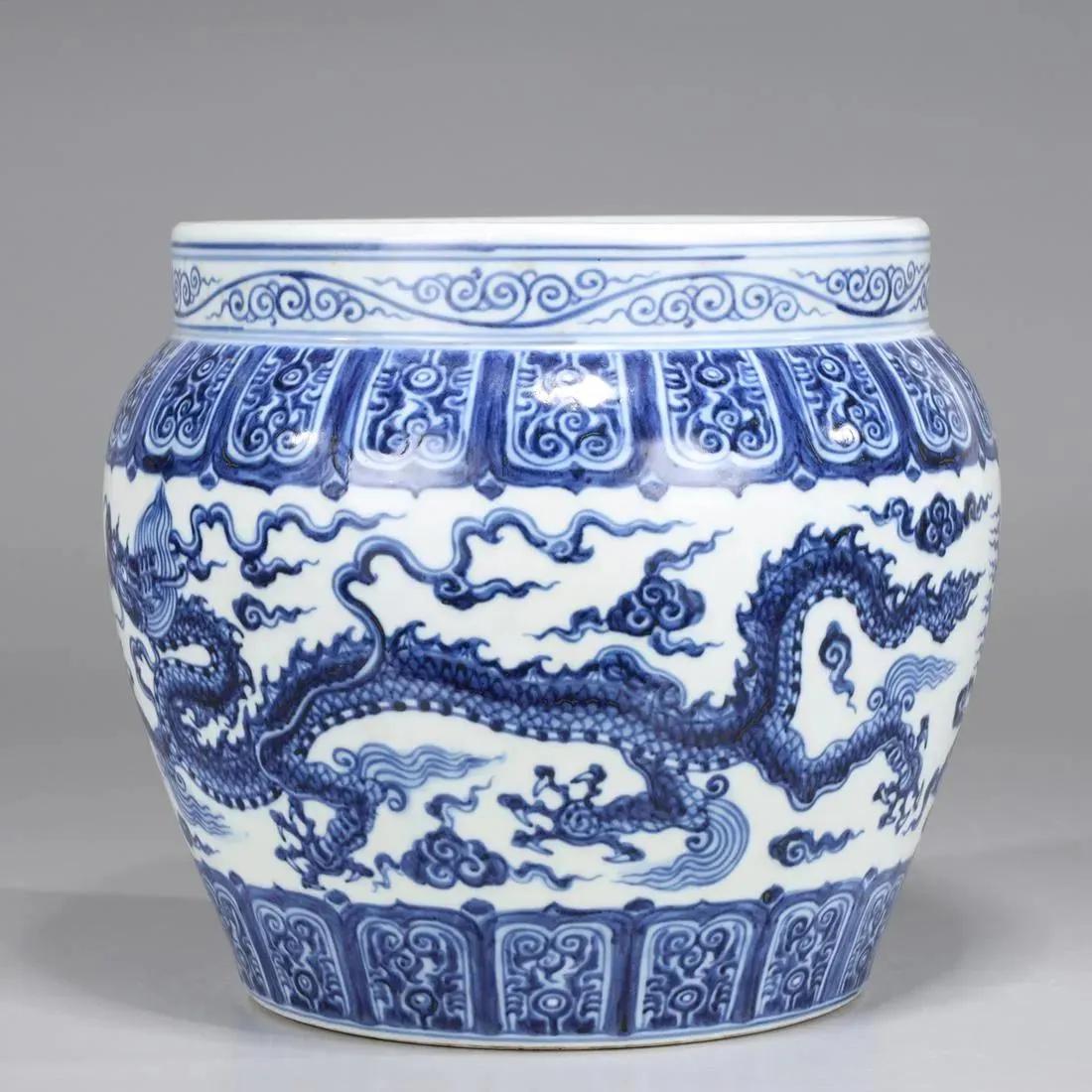 Chinese blue and white porcelain dragon jar with twin dragons chasing flaming pearls: Chinese blue and white porcelain dragon jar with twin dragons chasing flaming pearls, six character mark to shoulder; H 8" Provenance: Collection of a private American collector.