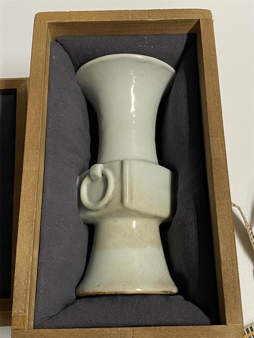 Chinese light green double ear ring HU vase porcelain (1 of 10)