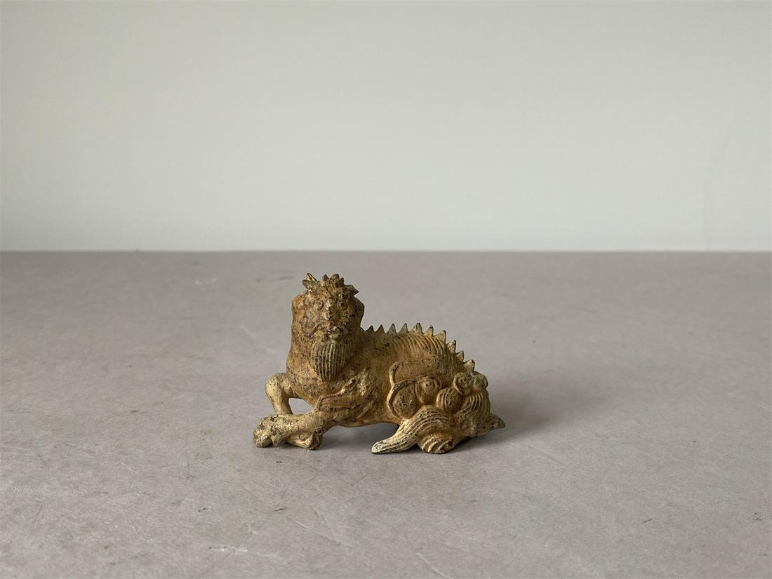 Chinese Han Dynasty Jade animal (1 of 6)