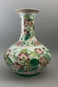 Chinese Qing Dynasty Kangxi period Five-color Flower Vase