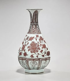 Chinese red 8-faceted porcelain Yuan-style underglazed red of yuhuchunping vase