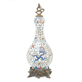 Chinese Wucai Garlic-Mouth 'Dragon Phoenix' porcelain Vase.