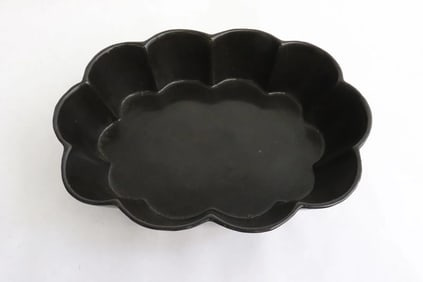 Black porcelain brush wash