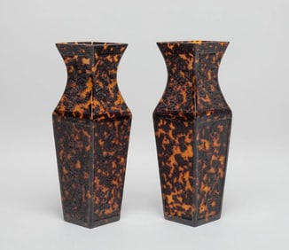 Pair of rear vases