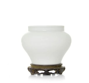 Rare Chinese Yongle White Jar