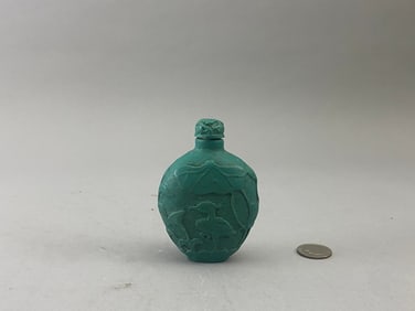 Turquoise lotus pattern snuff bottle