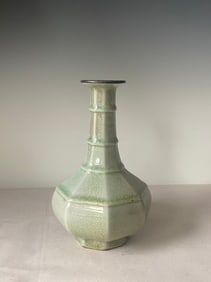 Chinese Longquan Kiln porcelain vase with string patterns and an octagonal shape