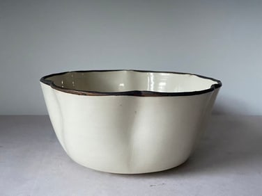 Chinese Song Dynasty Ding Kiln Sunflower Pattern porcelain Bowl