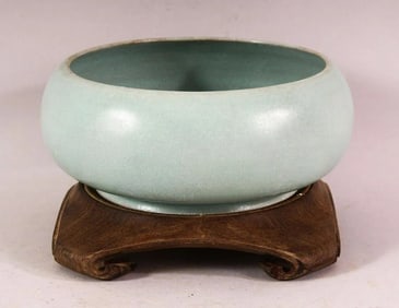 A CHINESE SONG Dynasty STYLE POTTERY CELADON BOWL & STAND
