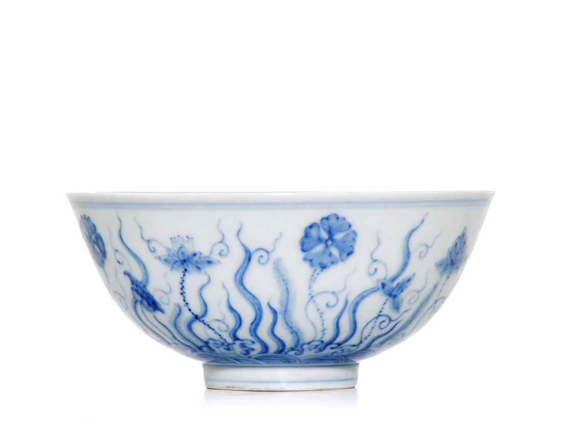 Chinese Ming Dynasty Chenghua mark porcelain seaweed theme bowl: Elegantly bowl depicting a continuous scene of lotus pond, painted in bright tone of cobalt-blue, Chenghua mark on base. D: 5 3/4 IN, 14.5 CM ? Provenance: Important private collection, Dallas, Texas.