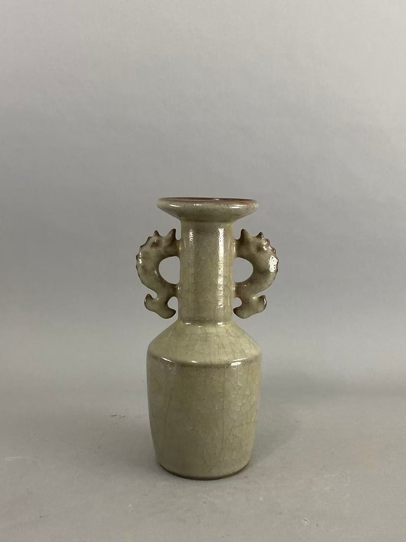 Chinese Asian porcelain: Photo was taken under natural light. Size please refer to the reference