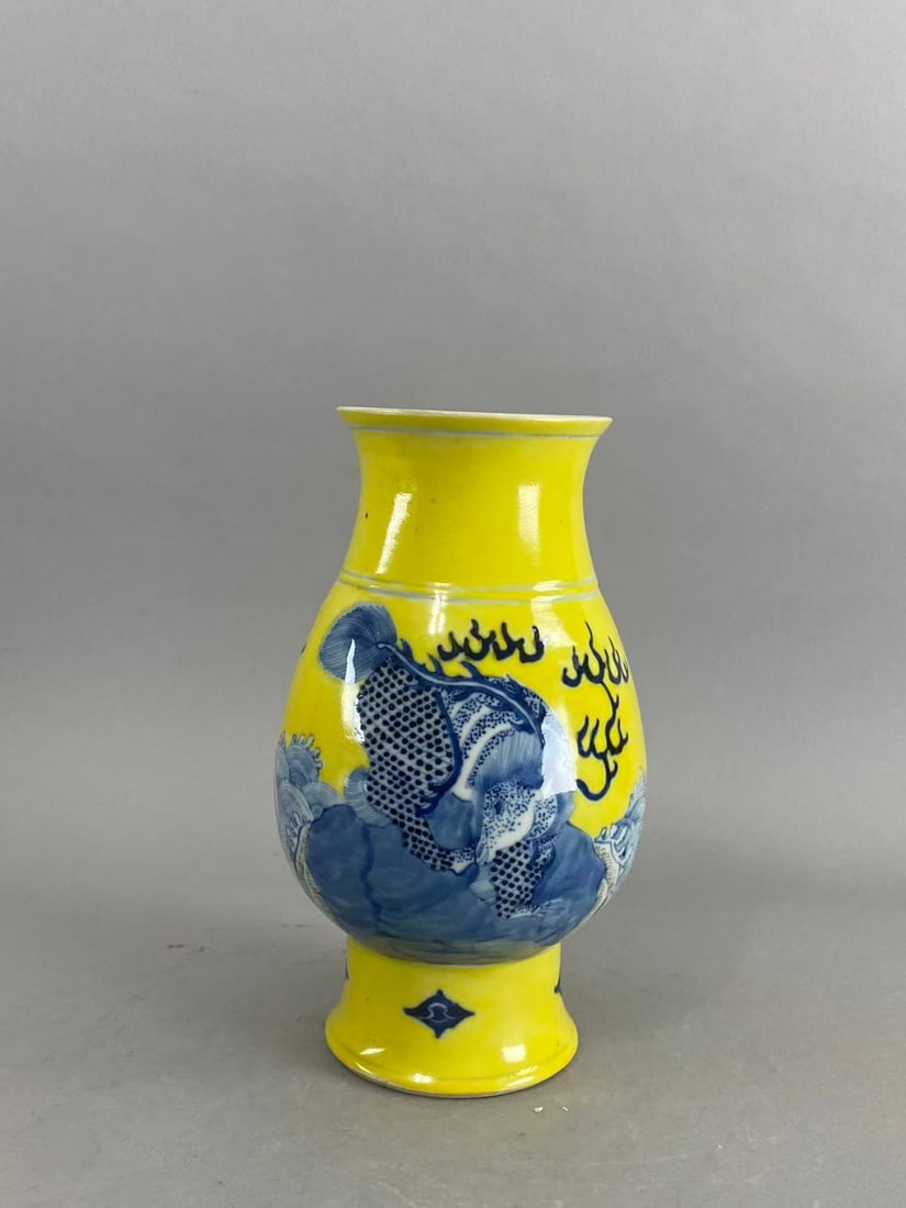 Chinese Asian porcelain: Photo was taken under natural light. Size please refer to the reference