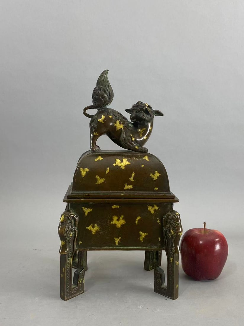 Chinese Asian porcelain (1 of 6)