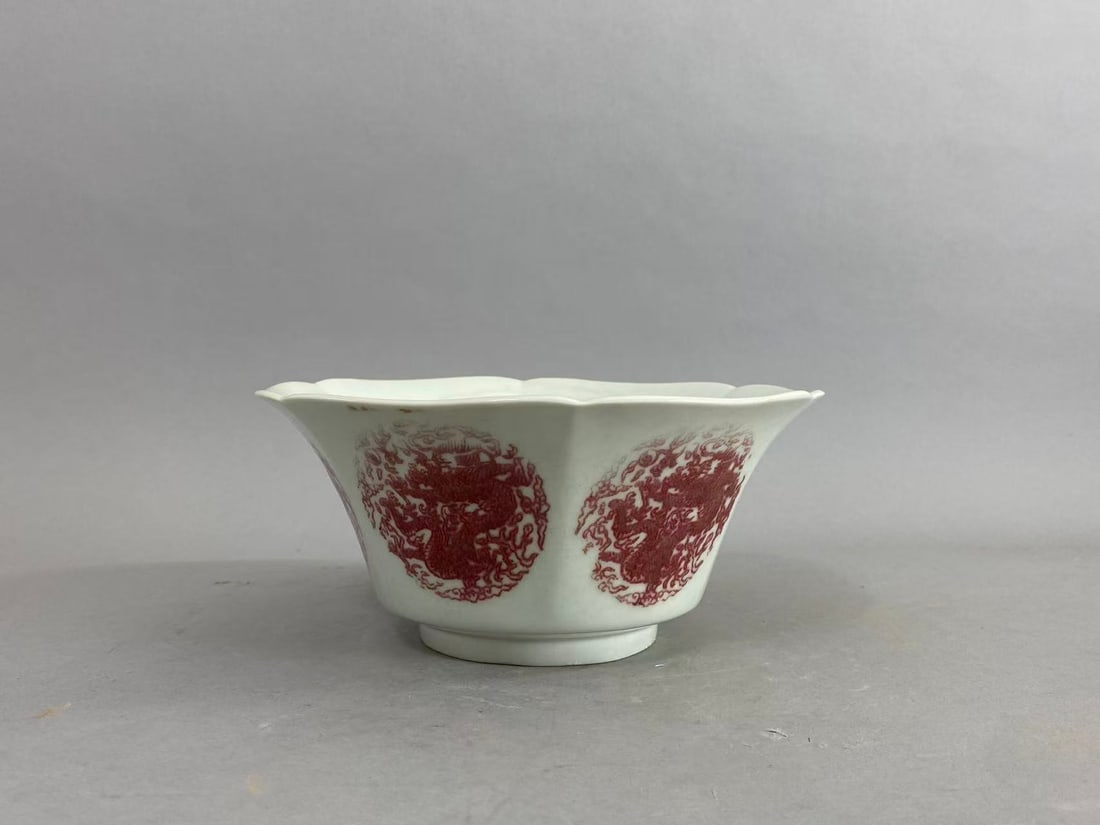 Chinese Asian porcelain: Photo was taken under natural light. Size please refer to the reference