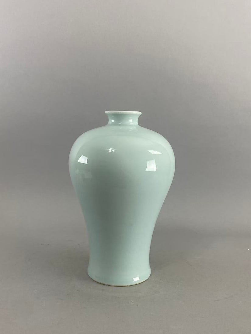 Chinese Asian porcelain: Photo was taken under natural light. Size please refer to the reference