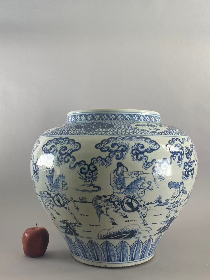 Chinese Asian porcelain: Photo was taken under natural light. Size please refer to the reference