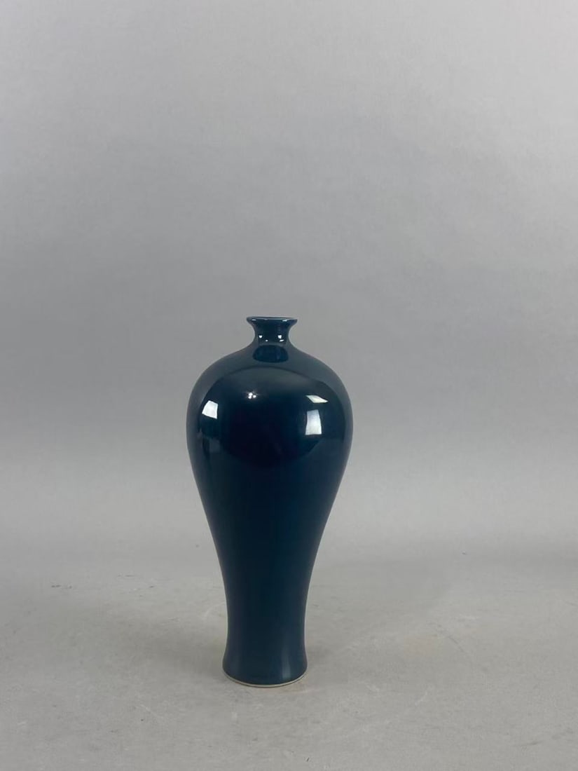 Chinese Asian porcelain: Photo was taken under natural light. Size please refer to the reference