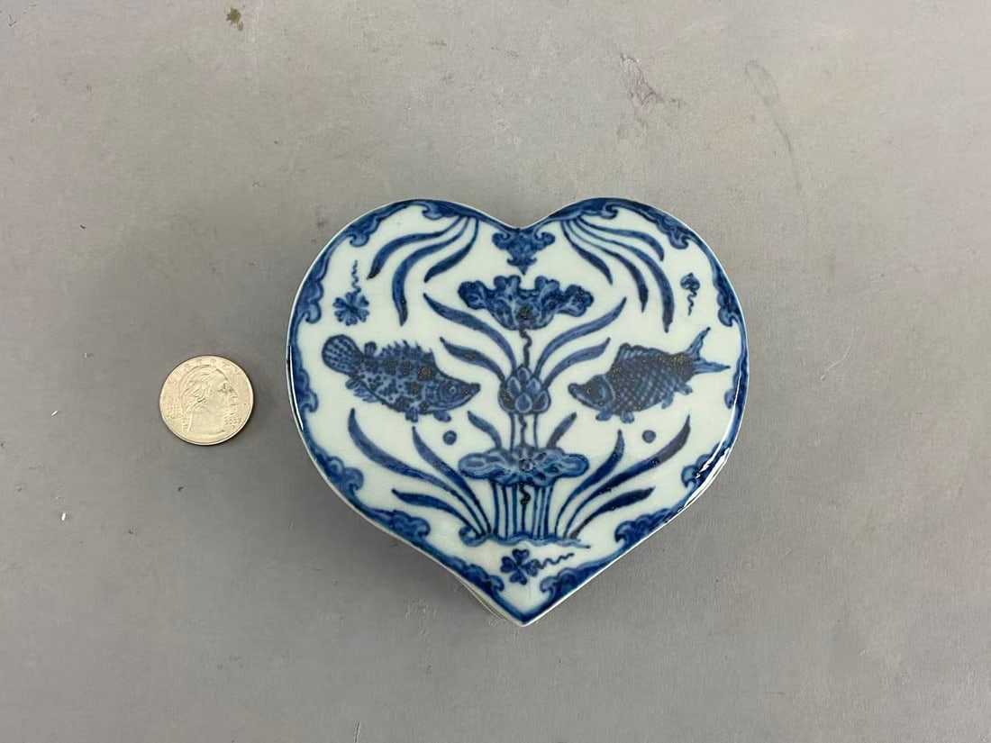 Chinese Asian porcelain: Photo was taken under natural light. Size please refer to the reference