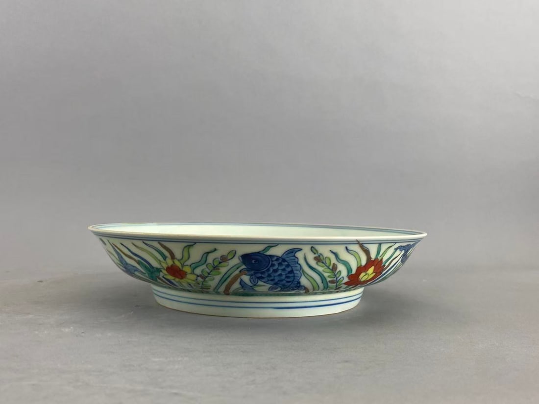 Chinese Asian porcelain: Photo was taken under natural light. Size please refer to the reference