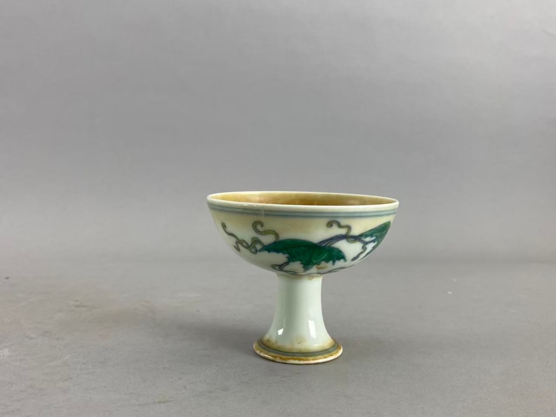 Chinese Asian porcelain: Photo was taken under natural light. Size please refer to the reference