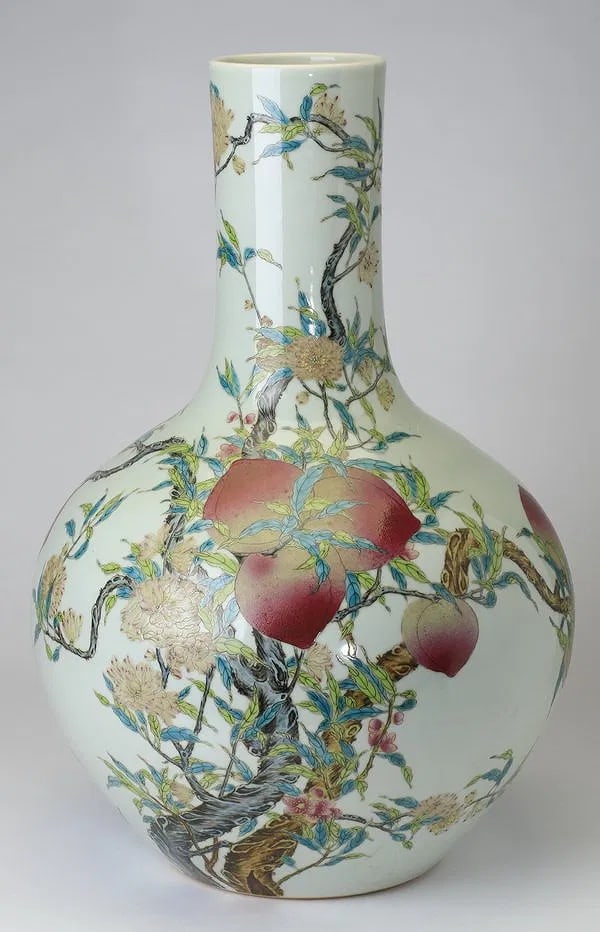 Large and impressive Chinese porcelain bottle neck vase (1 of 5)