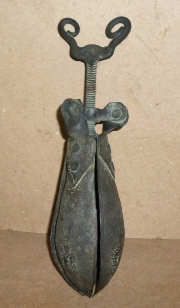 MEDIEVAL PEAR OF ANGUISH TORTURE ENGRAVED INSTRUMENT