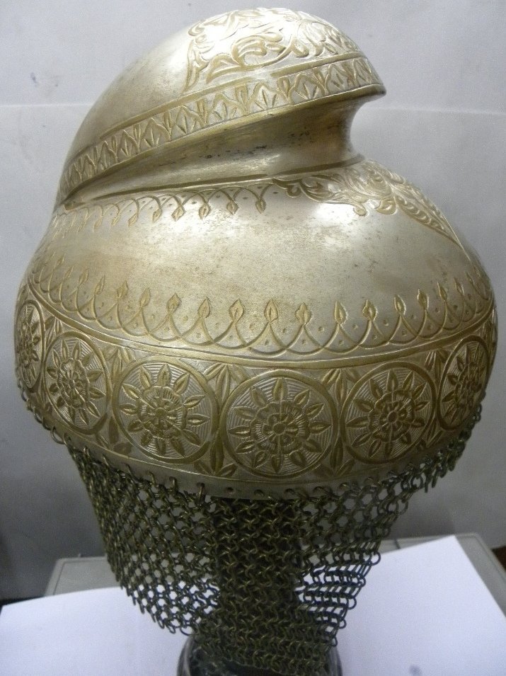 ANTIQUE  INDIAN SIKH  WARRIOR HELMET SILVER BUMP TOP (1 of 10)