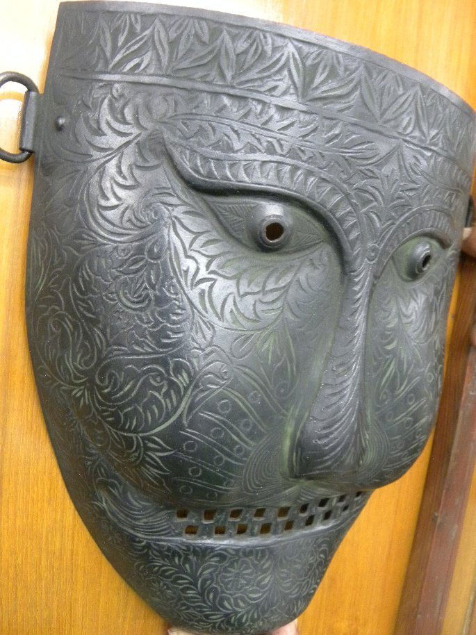 RARE INDIAN WARRIOR FACE MASK MONKEY SHAPE (1 of 5)