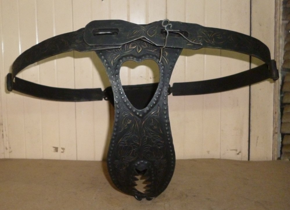 CHASTITY BELT WOMEN HAND MADE HAND CARVED GOLD PAINT (1 of 15)