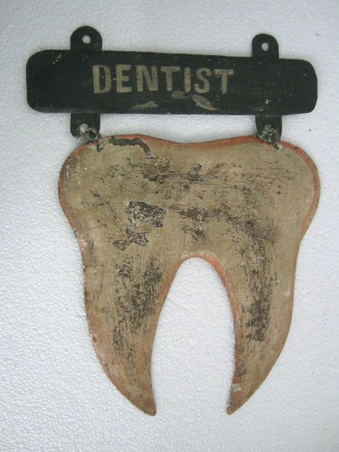 IRON DENTIST TRADE SIGN (1 of 8)