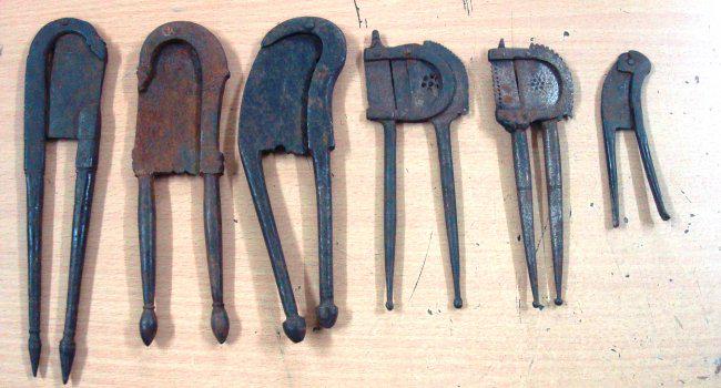 ANTIQUE LOT OF IRON  NUTCRACKERS 19C. (1 of 10)