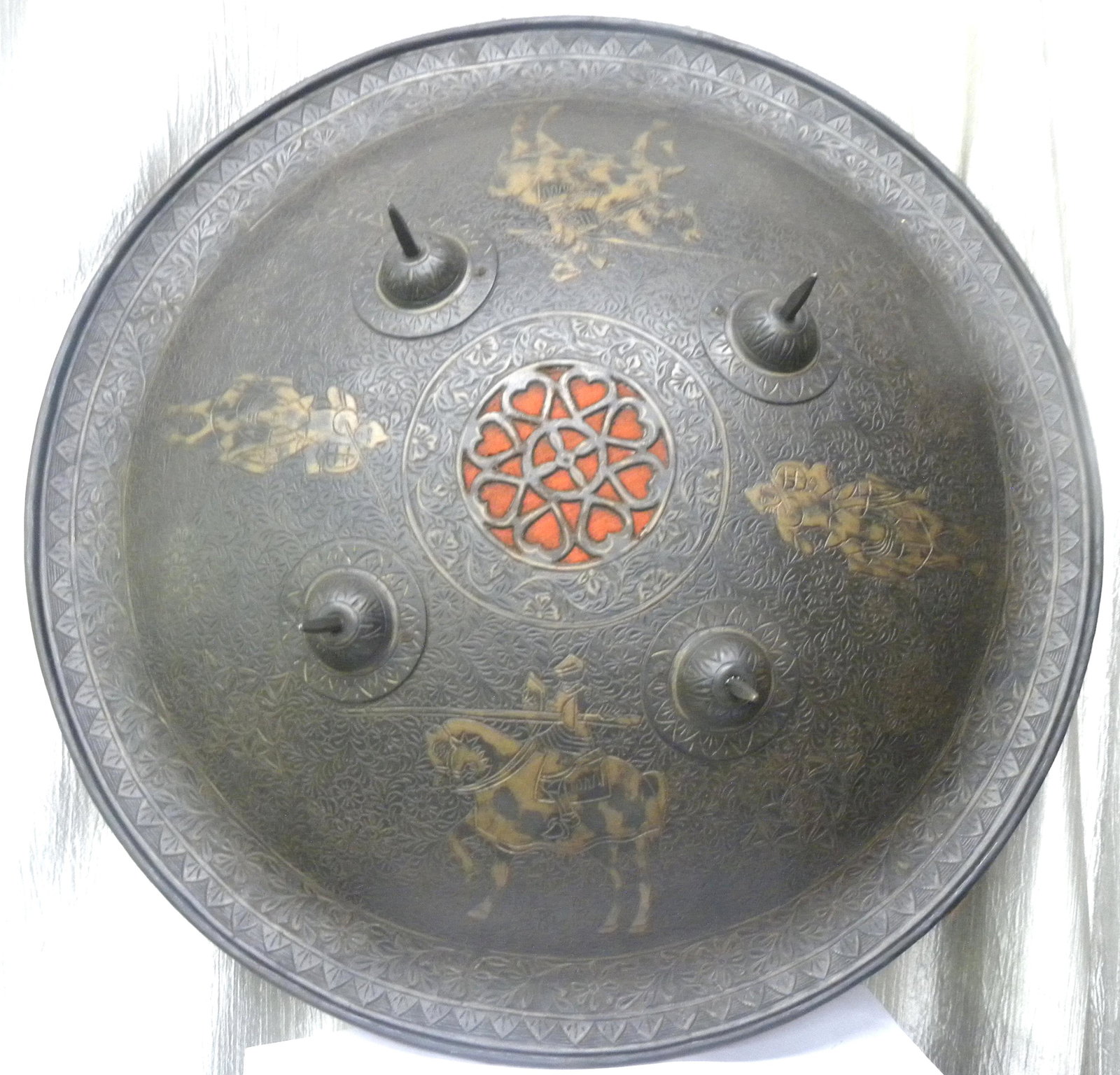 EXCEPTIOANL EUROPEAN 4WARRIOR SHIELD ARMORS ON HORSE: REMARKABLE EUROPEAN WARRIOR SHIELDS HAS 4 WARRIORSON HORSE WITH TRADITIONLA ARMORS, HAND HAMMERED &CHISELED WITH FLORAL DESIGN. Province: European style. Made: Made hand forged steel hand hammered and