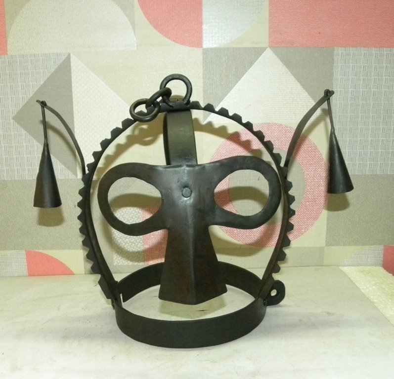 BRANK SCOLDS BRIDLE SHAME MASK HUMILIATION BELLS BOTH SIDES (1 of 7)