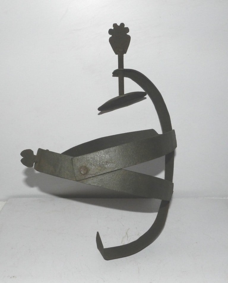 WIFE NAGS PUNISHMENT DEVICE LOCK HER MOUTH IRON (1 of 8)