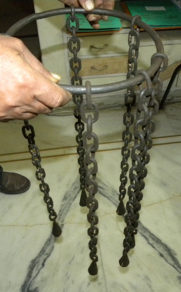 SLAVE ENEMY TORTURE TRANSPORT COLLAR 6 BELLS HAND MADE STEEL (1 of 9)