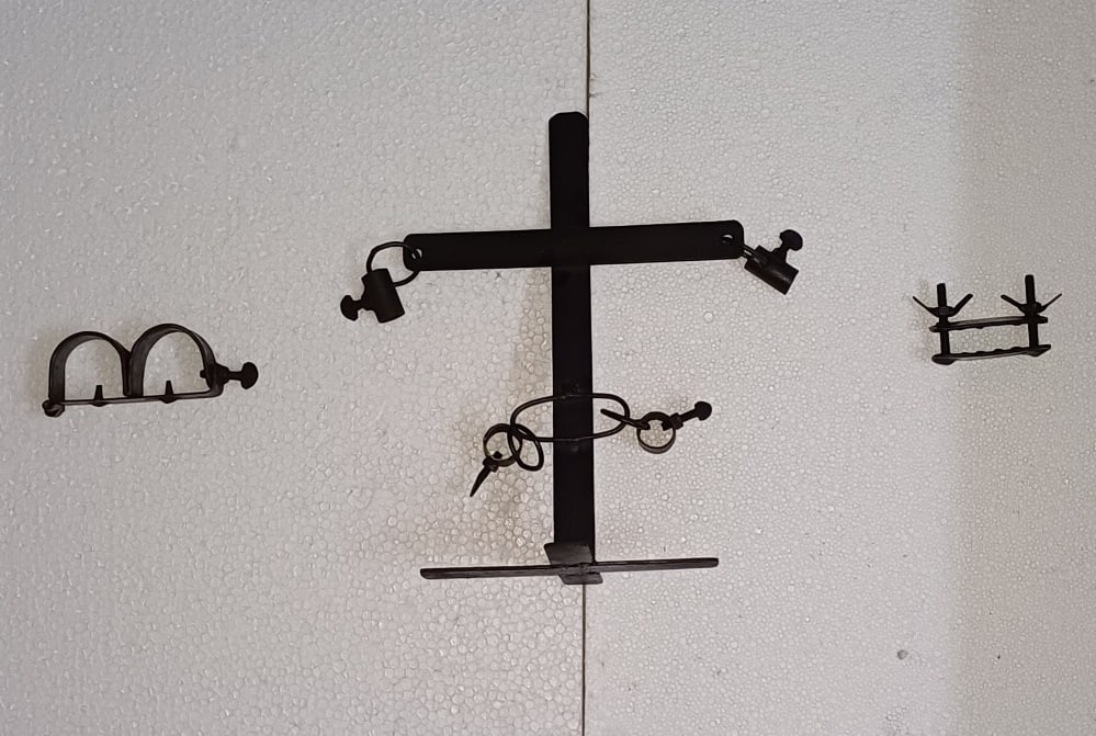 THREE DIFFERENT TORTURE DEVICES (MINIATURE REPLICA): Make your own museum at home. Replica of 3 different torture devices miniature newly made of steel.1)Miniature replica of handcuffs. This is a rare hand cuff with spikes inside so if prisoner try to r