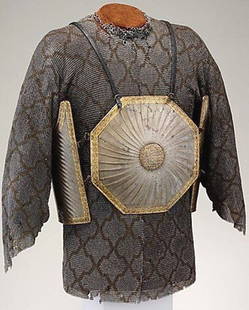 ARMOR MUSEUM LEVEL EUROPEAN STYLE WARRIOR 4 SIDES CHEST PLATES MIRROR UNUSUAL SHAPE: F1RST IMAGES IS COURTESY FROM WEB SITE NOT INCLUDED IN AUCTION.UNUSUAL SHAPE MILITARY EUPOREAN WARRIOR 4 SIDES CHEST PLATES CHAR- AINA .Made : Made of hand forged steel ,hand hammered and hand chisele