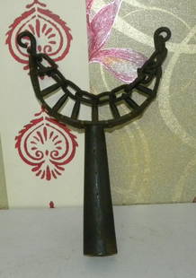 SLAVE TRANSPORT DEVICE WITH SPIKES INSIDE HAND FORGED STEEL: Rare hand forged steel device to transport slaves. This has chain to lock and spikes inside, if slave try to run away spikes will hurt his neck.Pile / rod is missing which soldier holds in hand to dir